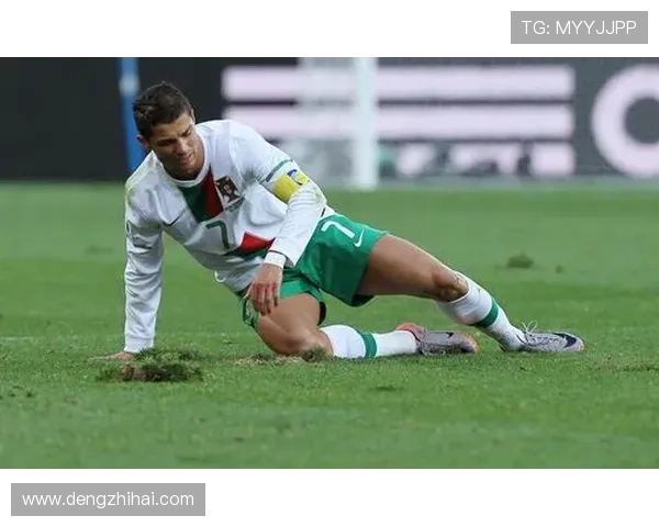 全球足球明星的生平事迹与职业生涯详细介绍 全球足球明星的生平事迹与职业生涯详细介绍